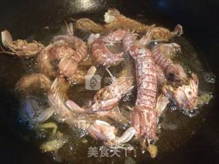 椒盐皮皮虾的做法步骤：2