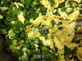 韭菜鸡蛋煎饼的做法步骤：4