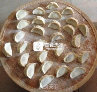 手工锅贴的做法步骤：4