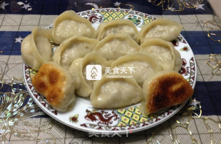 手工锅贴的做法步骤：11
