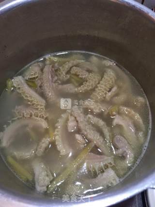 “牛肚粄汤”！的做法步骤：3