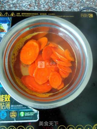 胡萝卜鸡蛋面的做法步骤：5