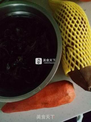 清淡小炒雪莲果的做法步骤：1