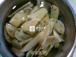 清淡小炒雪莲果的做法步骤：3