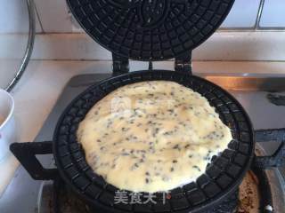 黑芝麻蛋卷的做法步骤：8