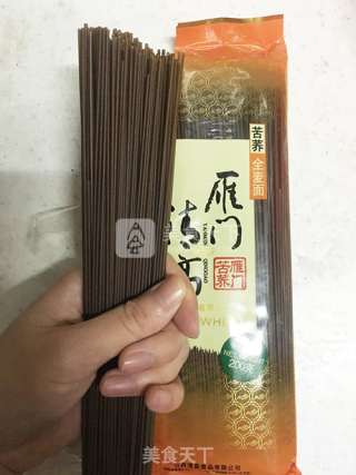 蛋炒苦荞面的做法步骤：1