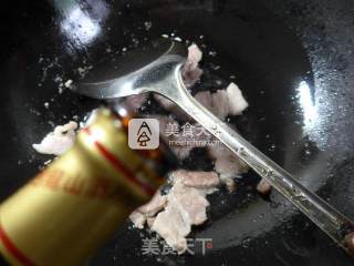五花肉炒木耳菜的做法步骤：3