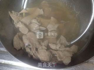 胡椒粉干煸猪肝的做法步骤：3