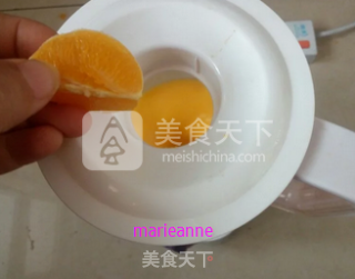鲜榨橙汁的做法步骤：4