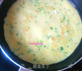 香葱鸡蛋饼的做法步骤：9