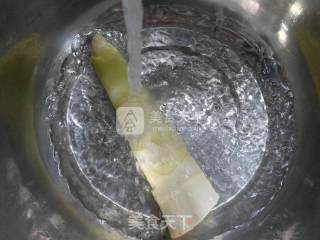 雷笋炒油麦菜的做法步骤：2