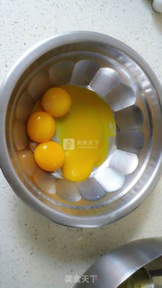 戚风蛋糕的做法步骤：2