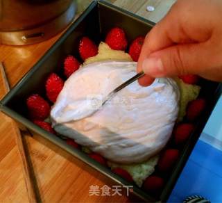 玫瑰草莓慕斯蛋糕的做法步骤：16