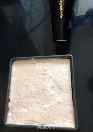 玫瑰草莓慕斯蛋糕的做法步骤：18