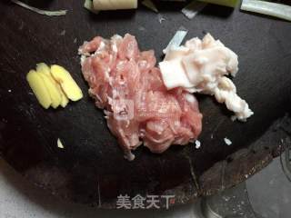 黑猪肉烧海参（葱烧海参）的做法步骤：5
