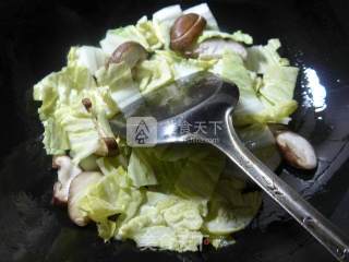 香菇白菜玉米面疙瘩的做法步骤：5