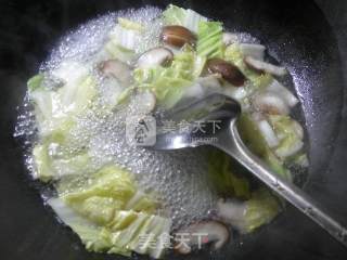 香菇白菜玉米面疙瘩的做法步骤：6