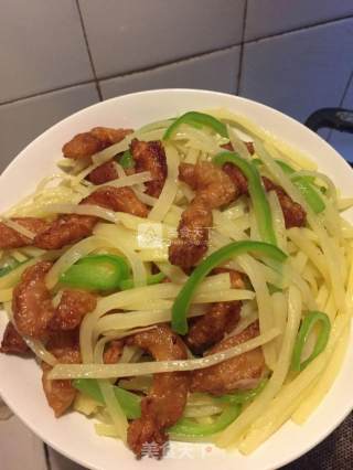 “土豆丝炒小酥肉”！的做法步骤：7