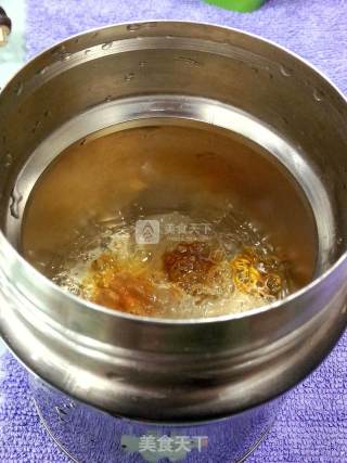 皂角仁桃胶雪燕粥的做法步骤：6