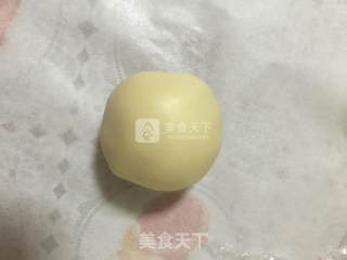 蛋黄酥的做法步骤：10