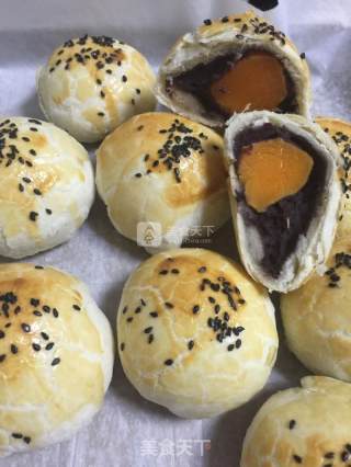 蛋黄酥的做法步骤：12