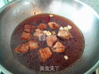 排骨烧胡萝卜莴笋的做法步骤：7
