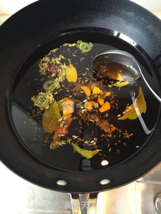 下酒菜---凉拌猪颈骨的做法步骤：4