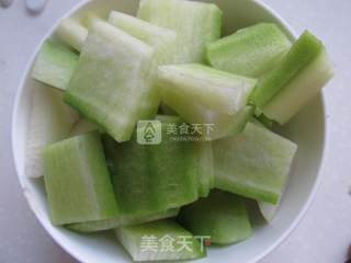 萝卜烧大鹅的做法步骤：2