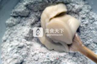 红糖芝麻糊元宵的做法步骤：4