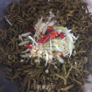 凉拌柳树牙的做法步骤：3