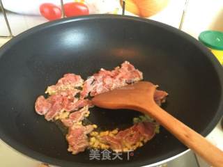 蘑菇豆瓣炒肉片的做法步骤：7