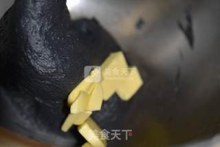 德普烘焙实验室—竹炭包的做法步骤：4