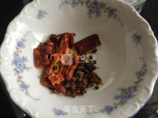 辣炒肥肠的做法步骤：4