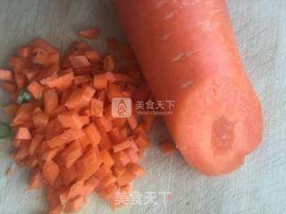 蔬菜鸡蛋炒饭的做法步骤：1