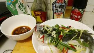 清蒸鲈鱼的做法步骤：3