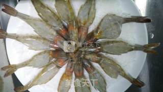 蒜蓉粉丝蒸大虾的做法步骤：6