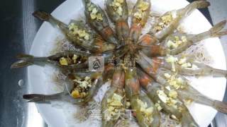 蒜蓉粉丝蒸大虾的做法步骤：8