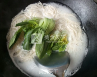 爱心鸡蛋蔬菜面的做法步骤：7