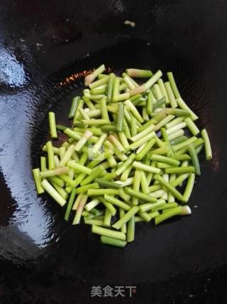 蒜苔炒鸡蛋的做法步骤：5