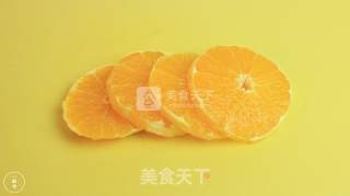 一厨作改善皮肤粗糙排毒水之芒果柳橙美人水的做法步骤：2