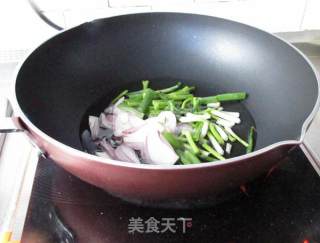 香酥葱油蛋卷的做法步骤：2