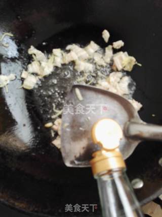 蒜苔炒五花肉的做法步骤：5