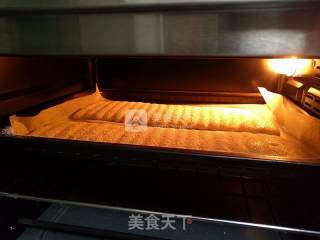 【草莓夏洛特蛋糕】的做法步骤：7