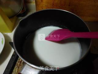 【草莓夏洛特蛋糕】的做法步骤：17