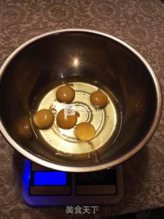 提子味蒸蛋糕，好吃不上火的做法步骤：1