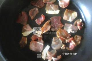爆炒拉皮的做法步骤：1