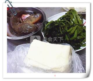 海鲶鱼雪菜炖豆腐的做法步骤：1