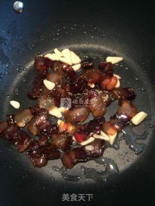 腊肉炒卷心菜的做法步骤：5