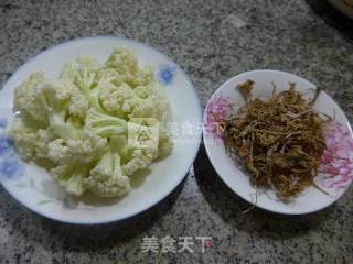 笋干菜煮花菜的做法步骤：1