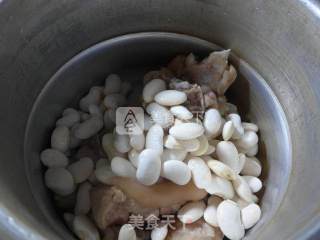 白芸豆猪蹄汤的做法步骤：3